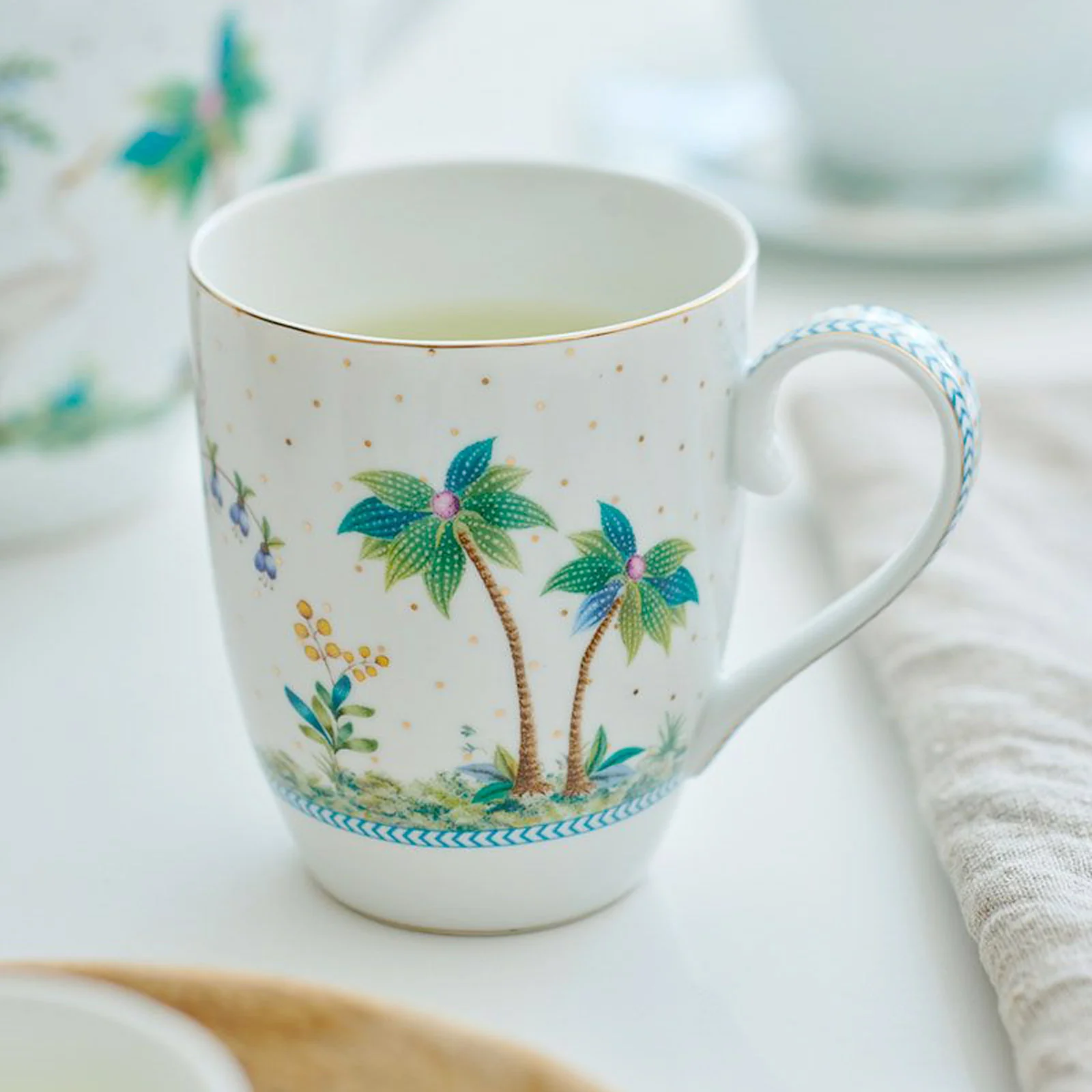 Pip Studio Jolie Dots Set of 2 Mugs - White & Gold - Image 3