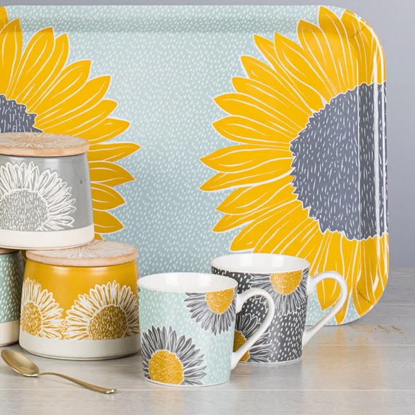 The English Tableware Company Artisan Yellow Flower Mug - Grey - Image 3
